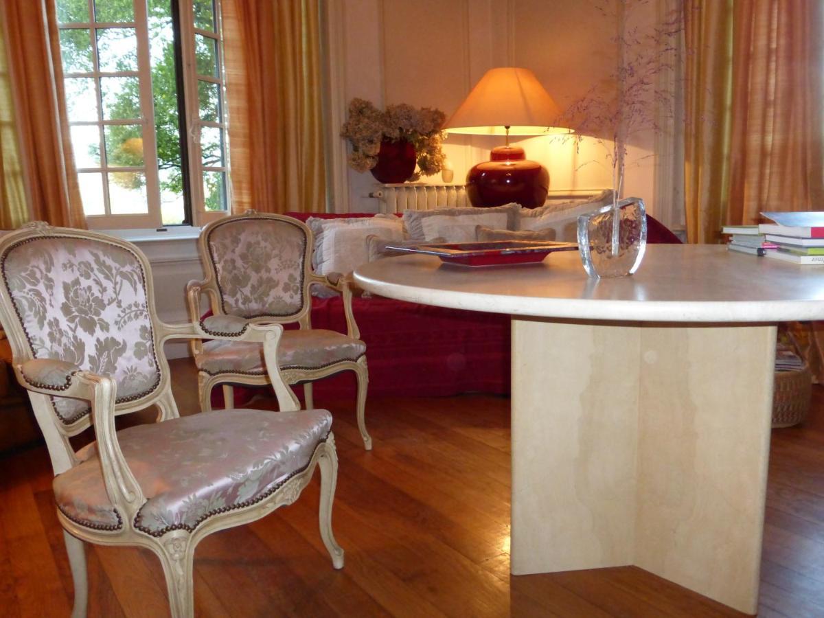 Le Manoir Sur La Roche, 74, Impasse Du Manoir, 71520 Navour Sur Grosne D121 Bed & Breakfast Clermain Exterior foto