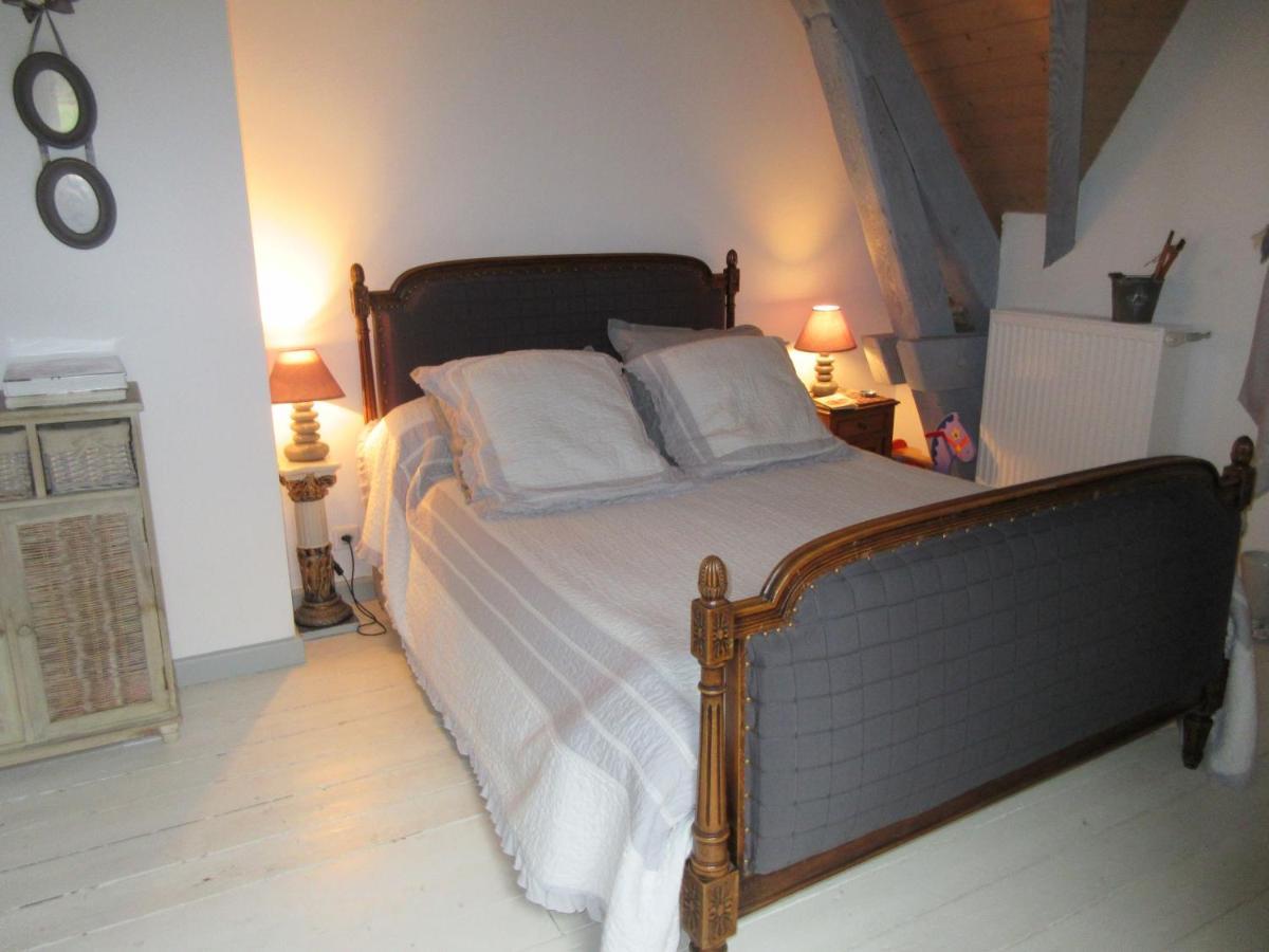 Le Manoir Sur La Roche, 74, Impasse Du Manoir, 71520 Navour Sur Grosne D121 Bed & Breakfast Clermain Exterior foto